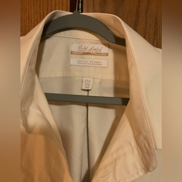 EUC Gold Label Roundtree & Yorke Fitted Non-Iron Button-Down Collar Dress Shirt - Picture 2 of 3